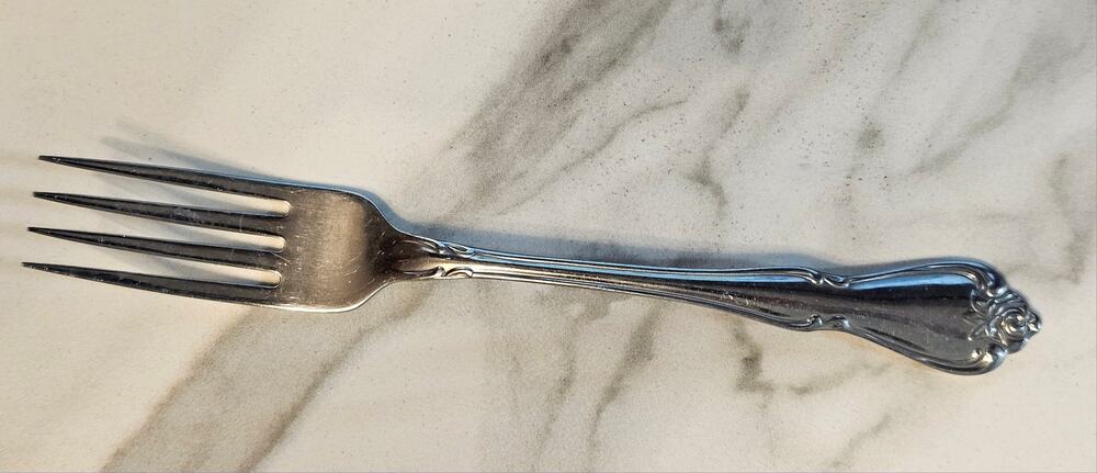 Dinner Fork Oneida Arbor Rose - True Rose USA Glossy Stainless Flatware 7 3/8"